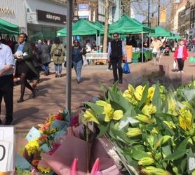 Farmers' Market Stall Ideas That Attract More Customers image
