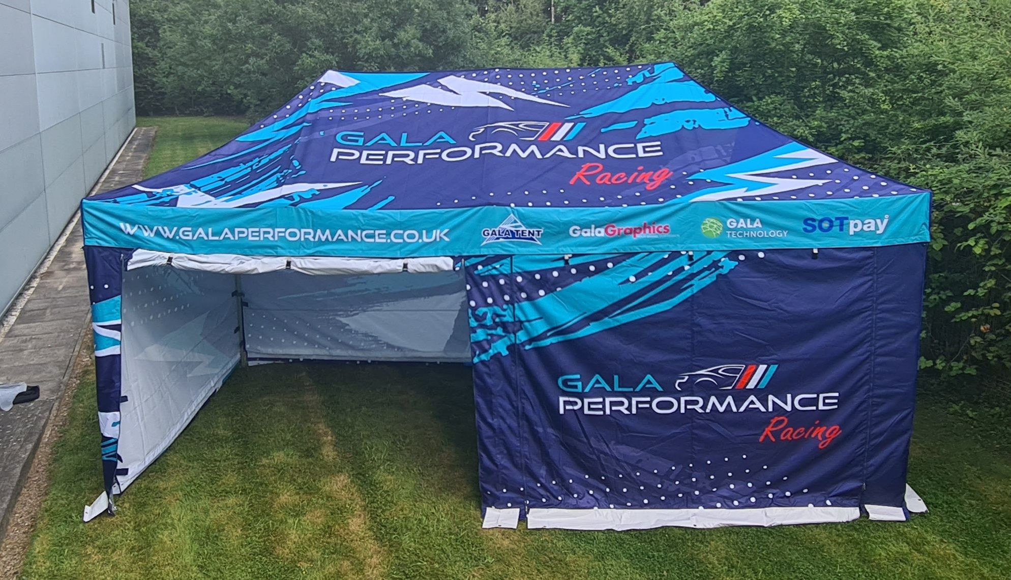 paddock awning setup