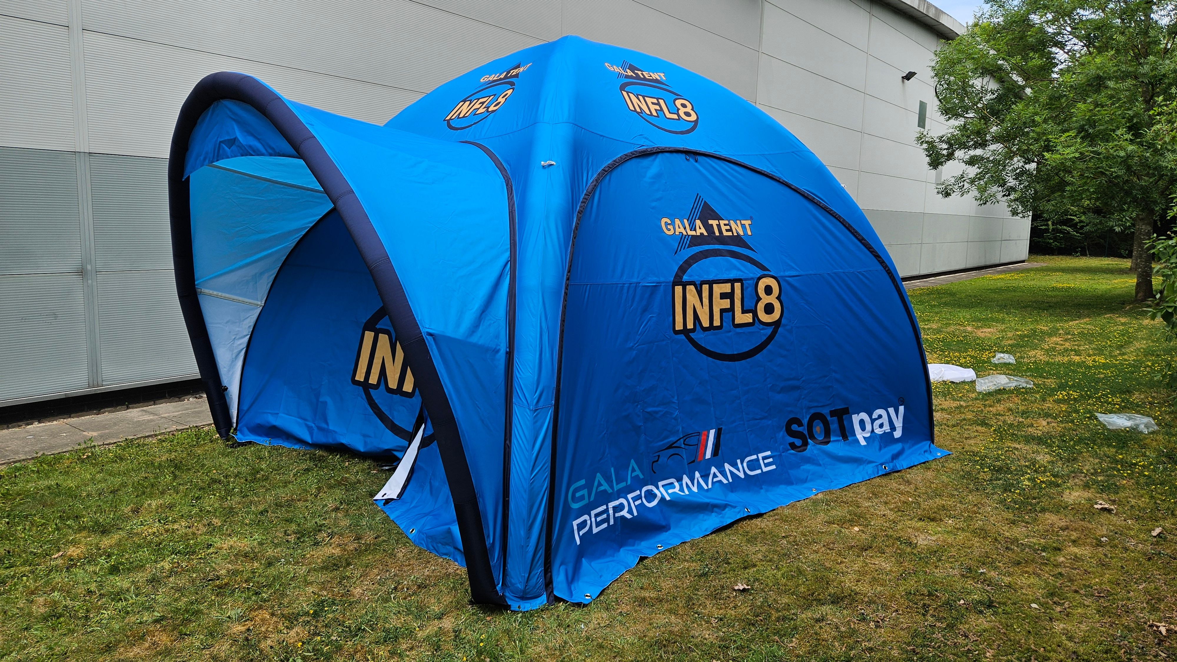 inflatable shelter for exhabitions