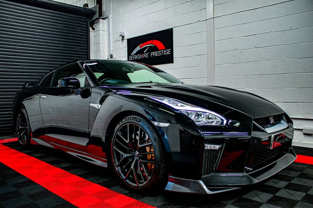 R35 GTR in single car garage with swisstrax