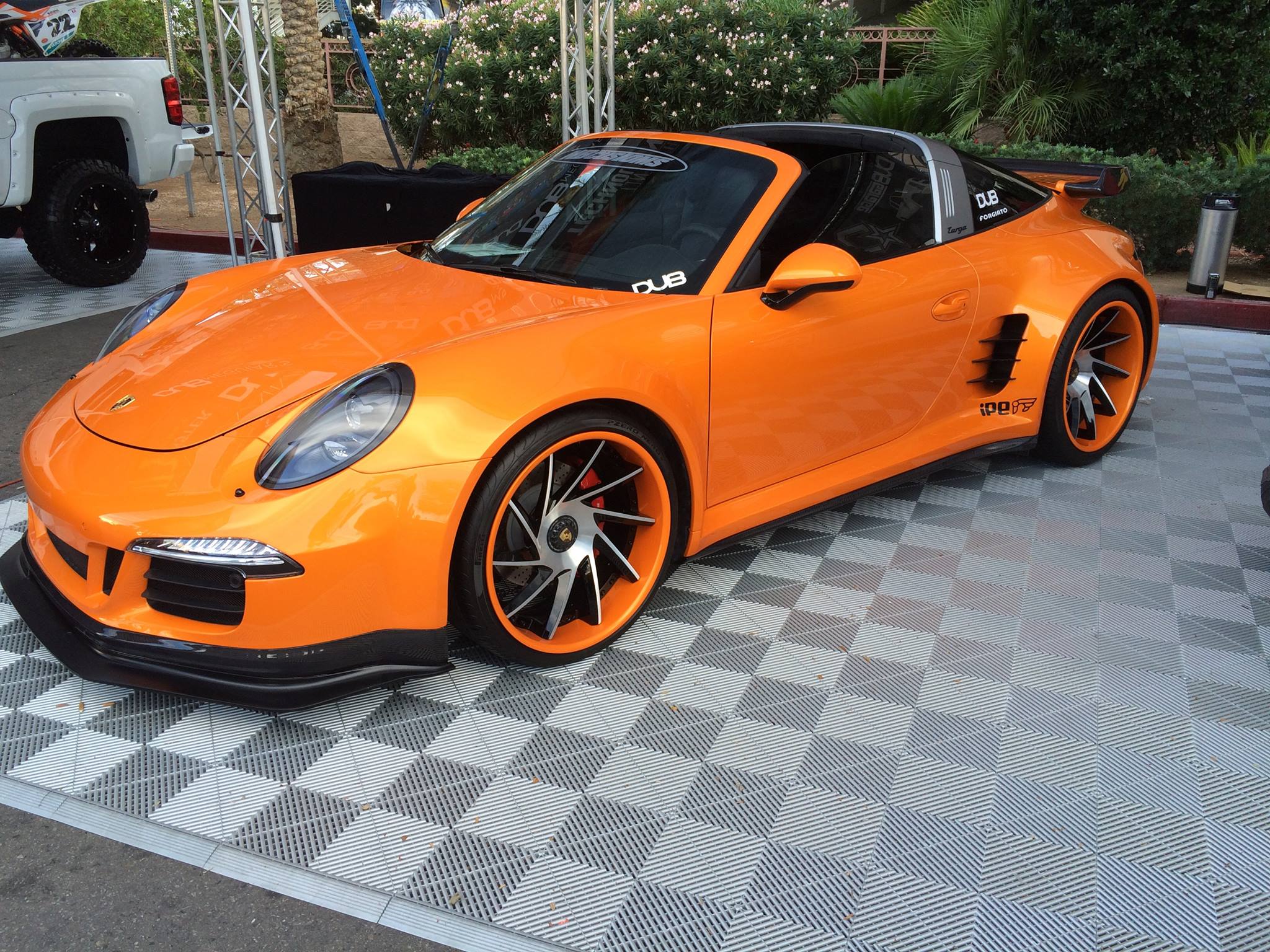 orange Porsche on swisstrax