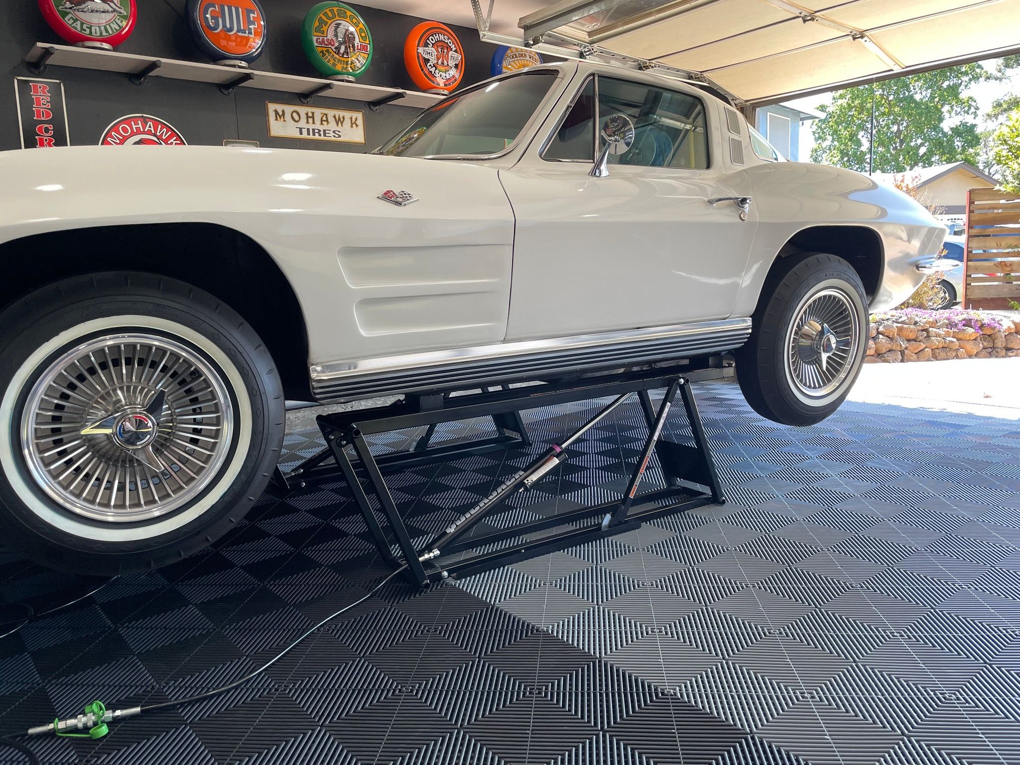 Classic car on grey ribtrax tiles