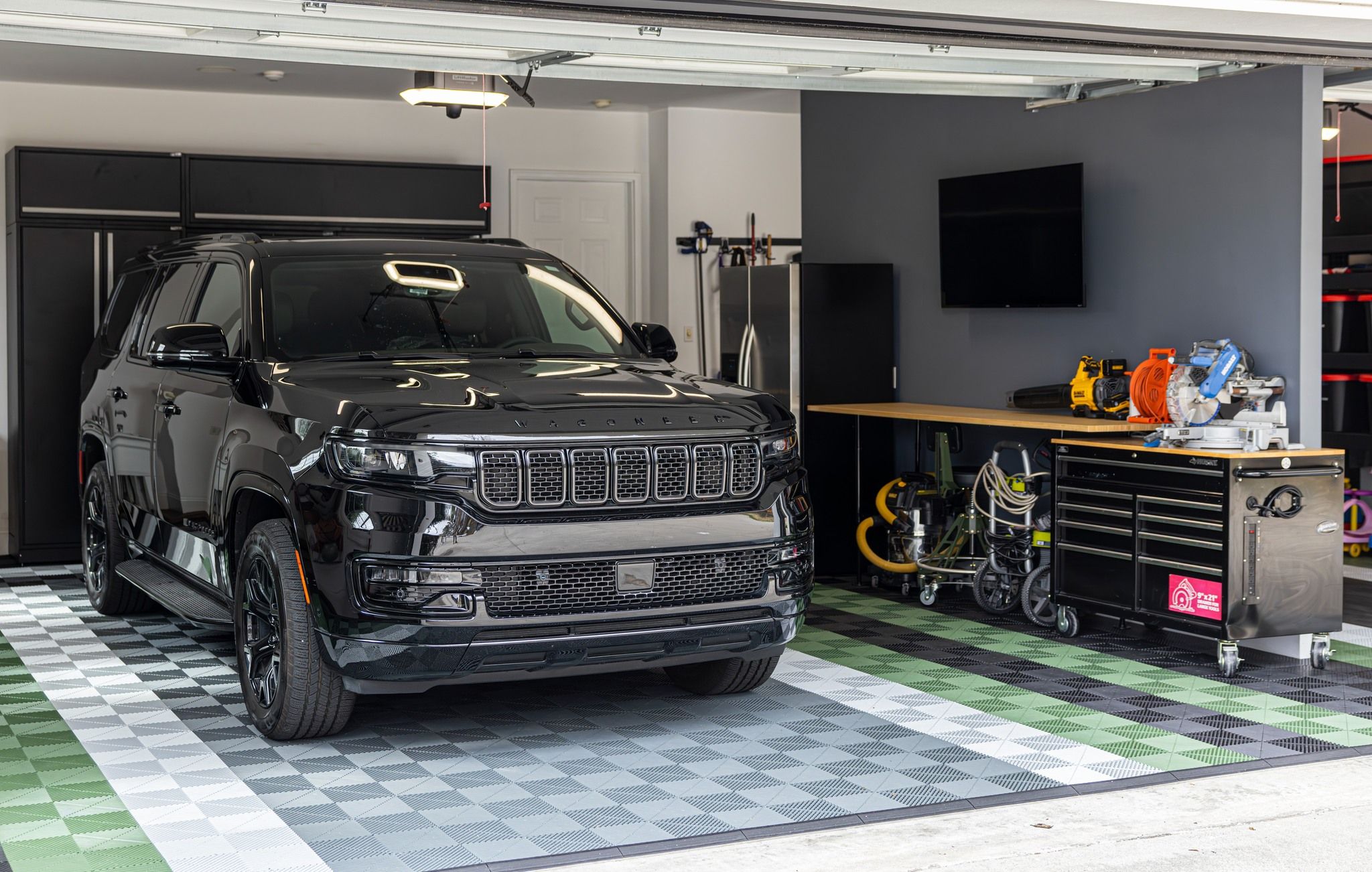 SUV with ribtrax tiles