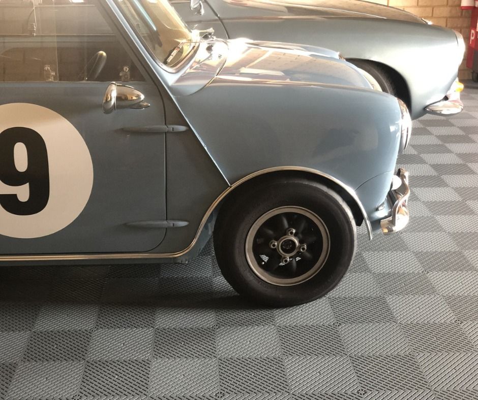 Classic Mini on smoothtrax