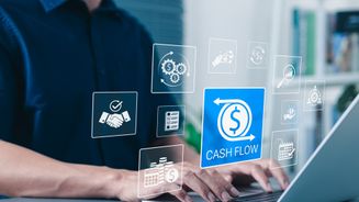 How to Reduce Late Payments and Improve Cash Flow
