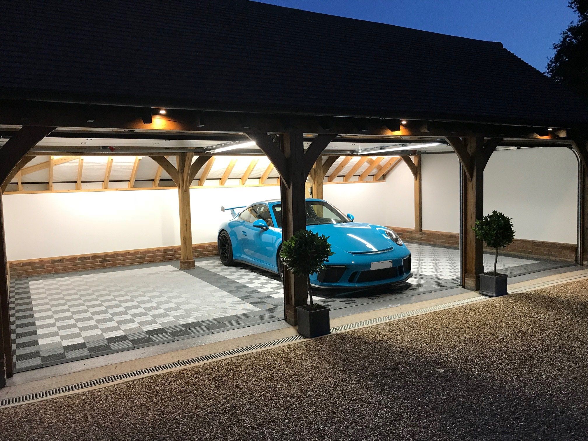 Luxury garage swisstrax
