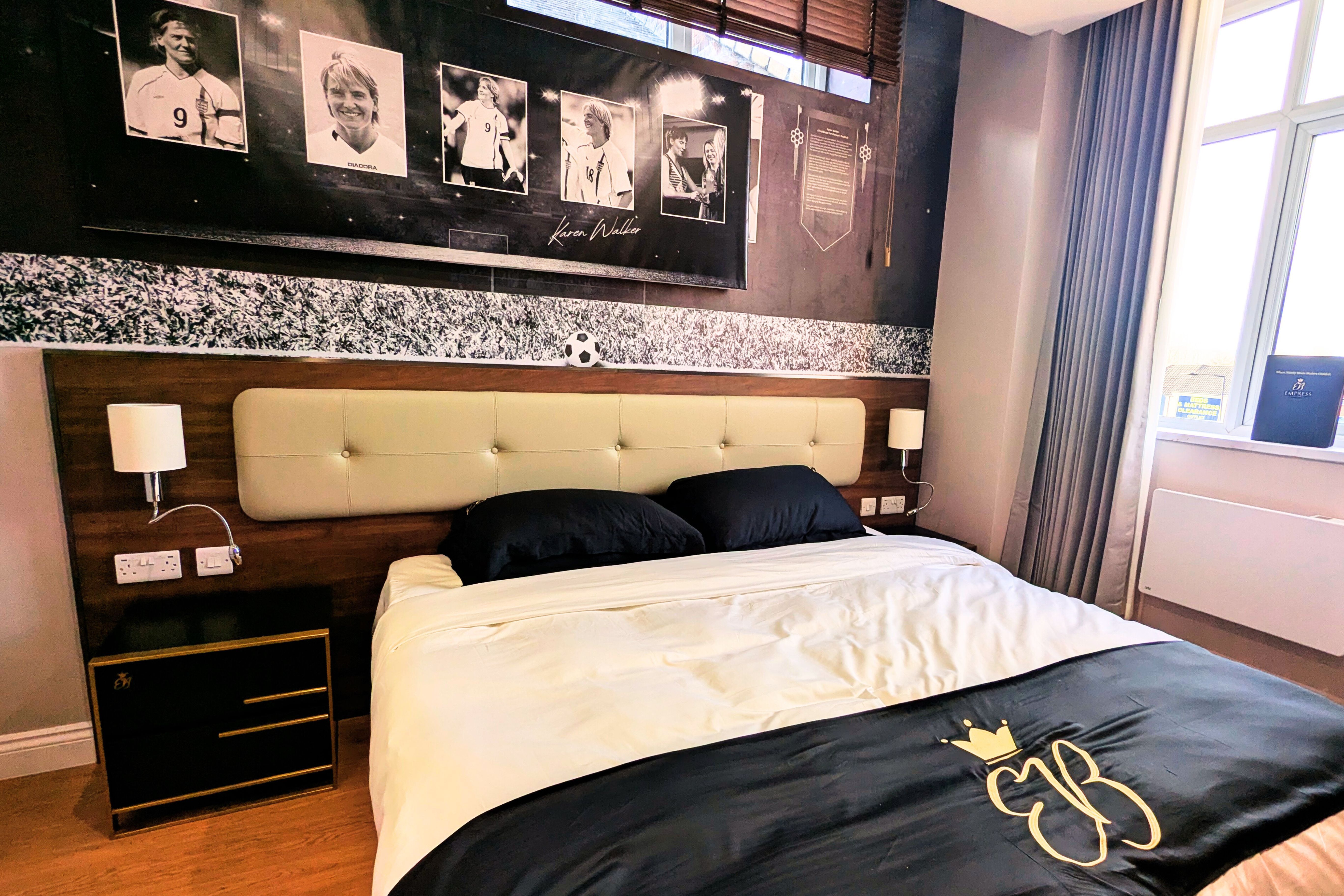 Empress suites Mexborough Karen Walker suite