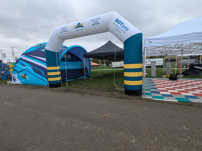 inflatable arch