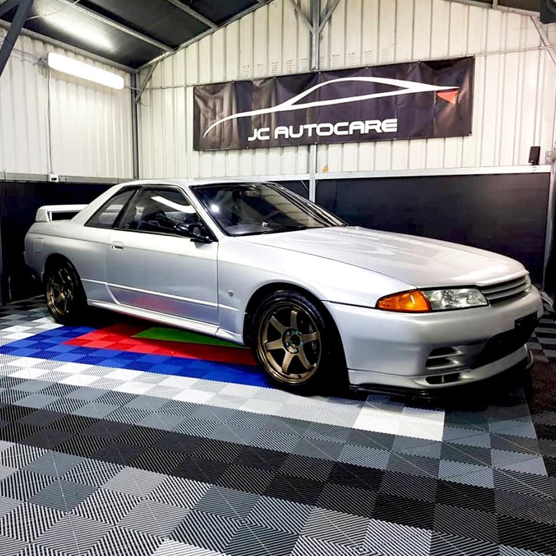 r32 on swisstrax