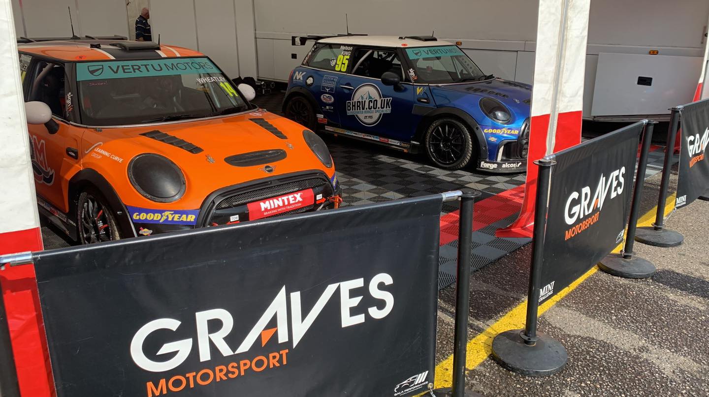 branded cafe barriers