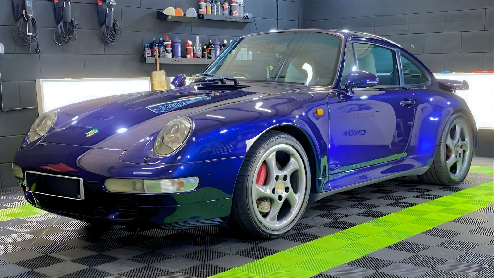 Porsche on swisstrax