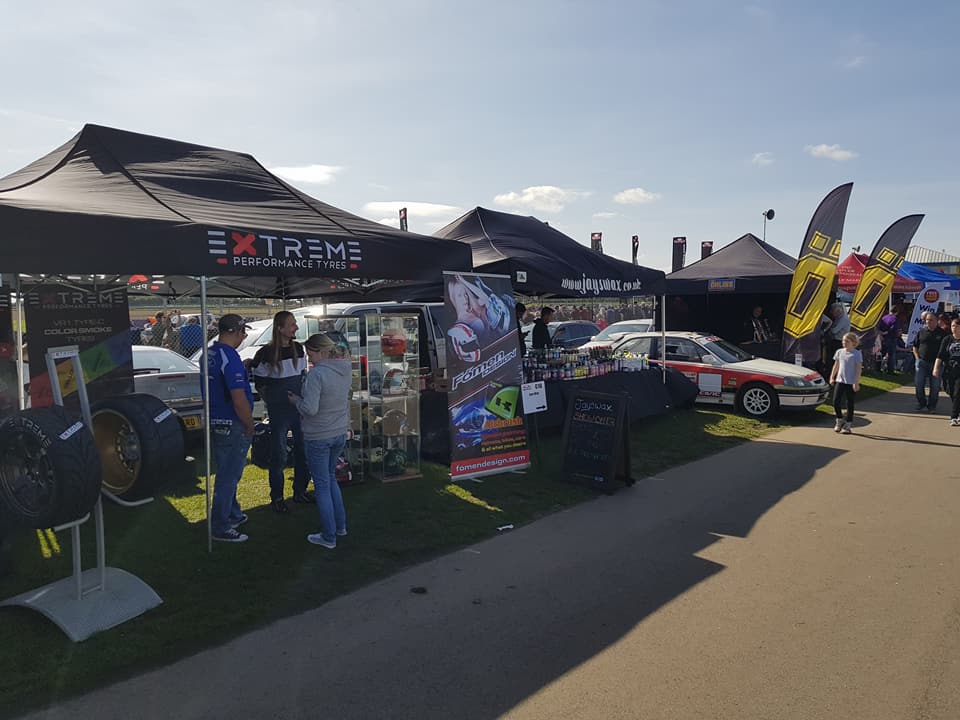 Car showcase with printed gazebos