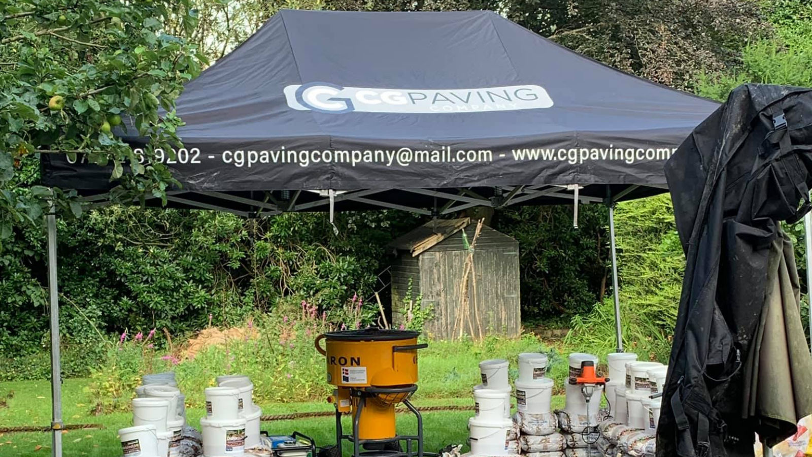 branded outdoor labour tent