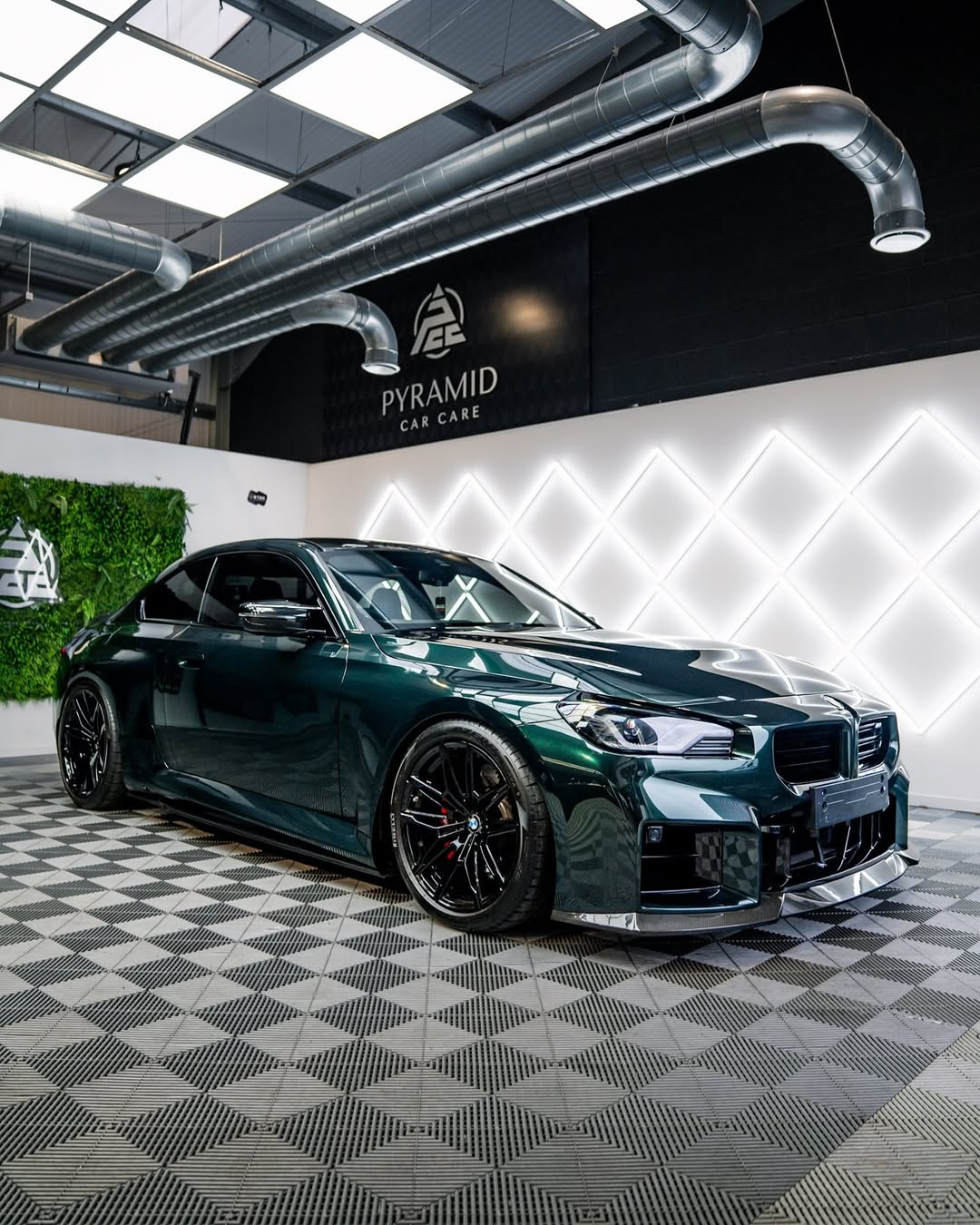 M2 with swisstrax