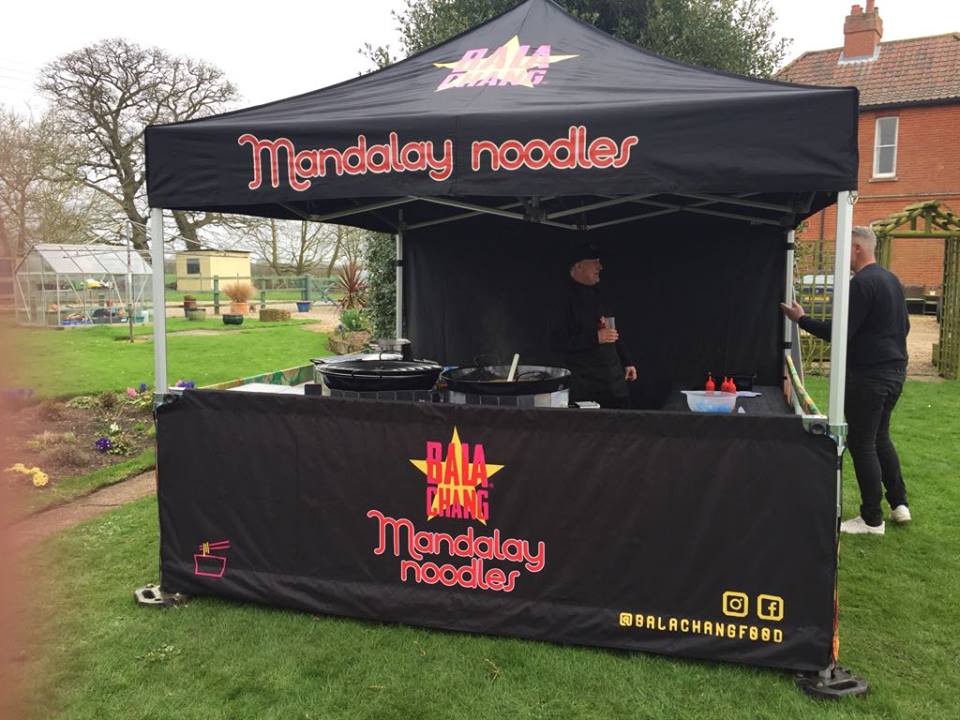 black pop up gazebo for noodle seller