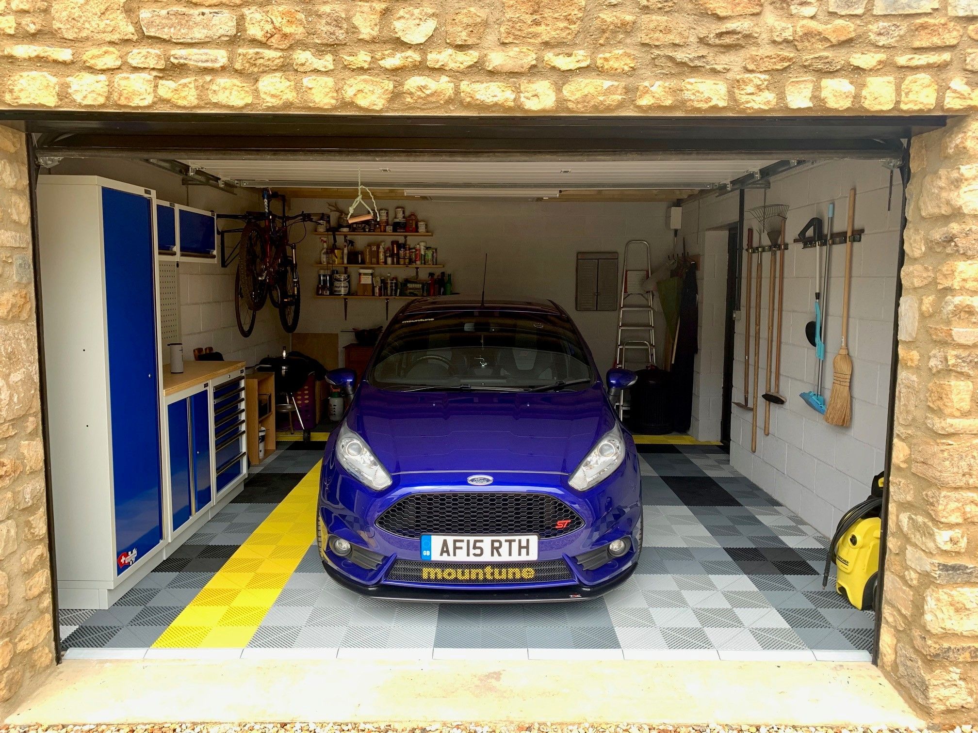 Ribtrax Home being used in a home garage