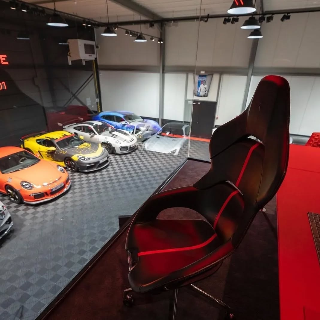 Car showroom with swisstrax