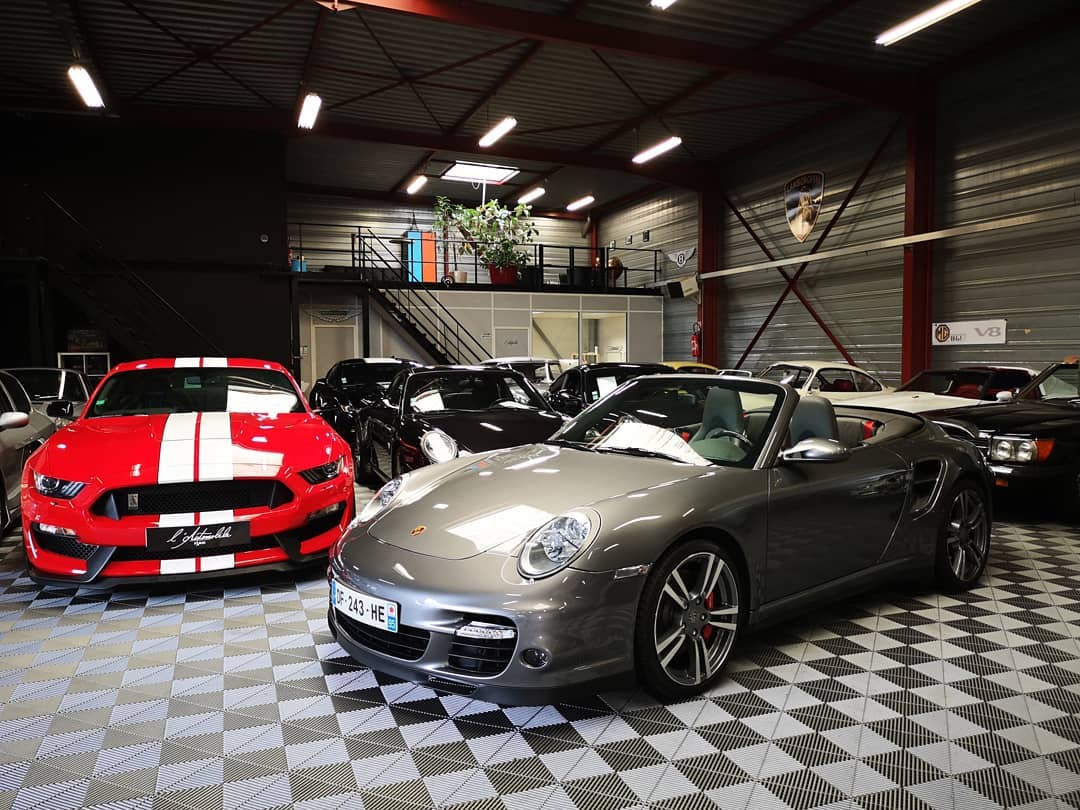 Swisstrax Ribtrax in garage