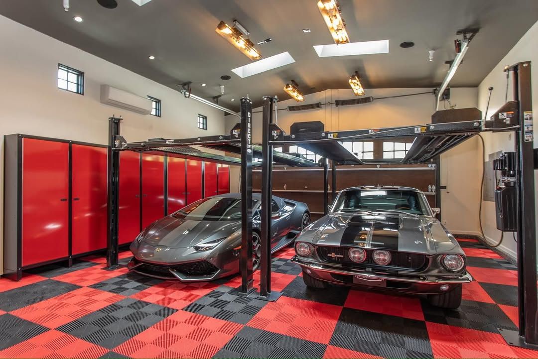 Red Swisstrax garage set up