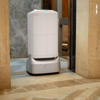 Flashbot (White)